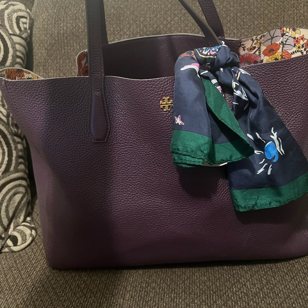 Tory Burch Bag. Purple in color. Excellent condition.